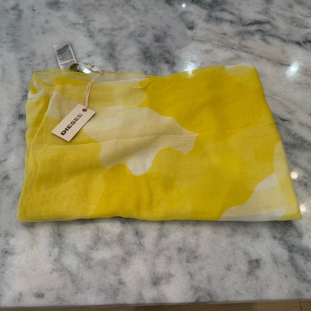 Diesel Sunlit Yellow Scarf Sarong Oversized 40x60 Head Scarf Wrap Beach Cover - Picture 6 of 7